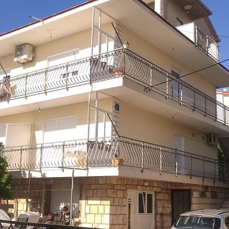 Apartmani Mila A1 & A2 & 3 Trogir Exteriér fotografie