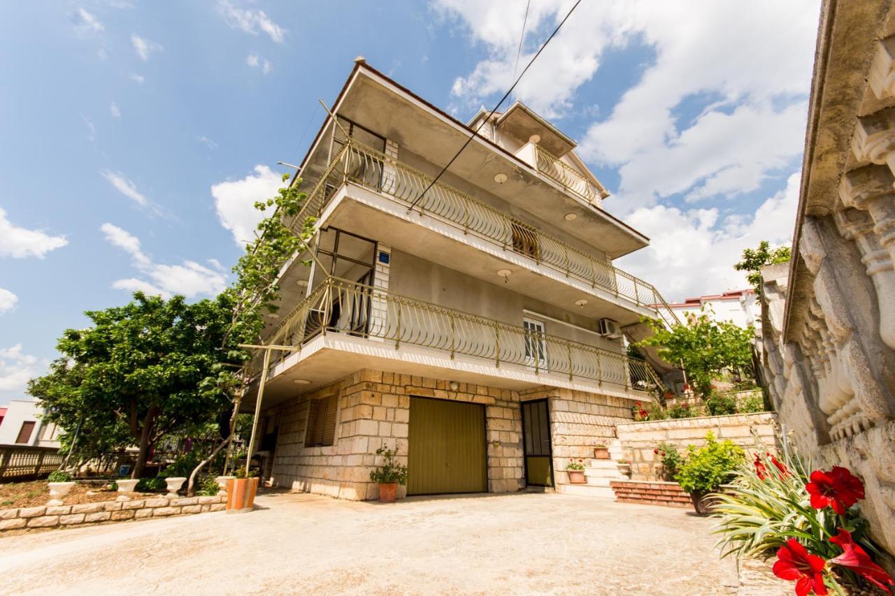 Apartmani Mila A1 & A2 & 3 Trogir Exteriér fotografie